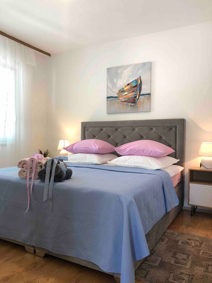 غرفة النوم 2