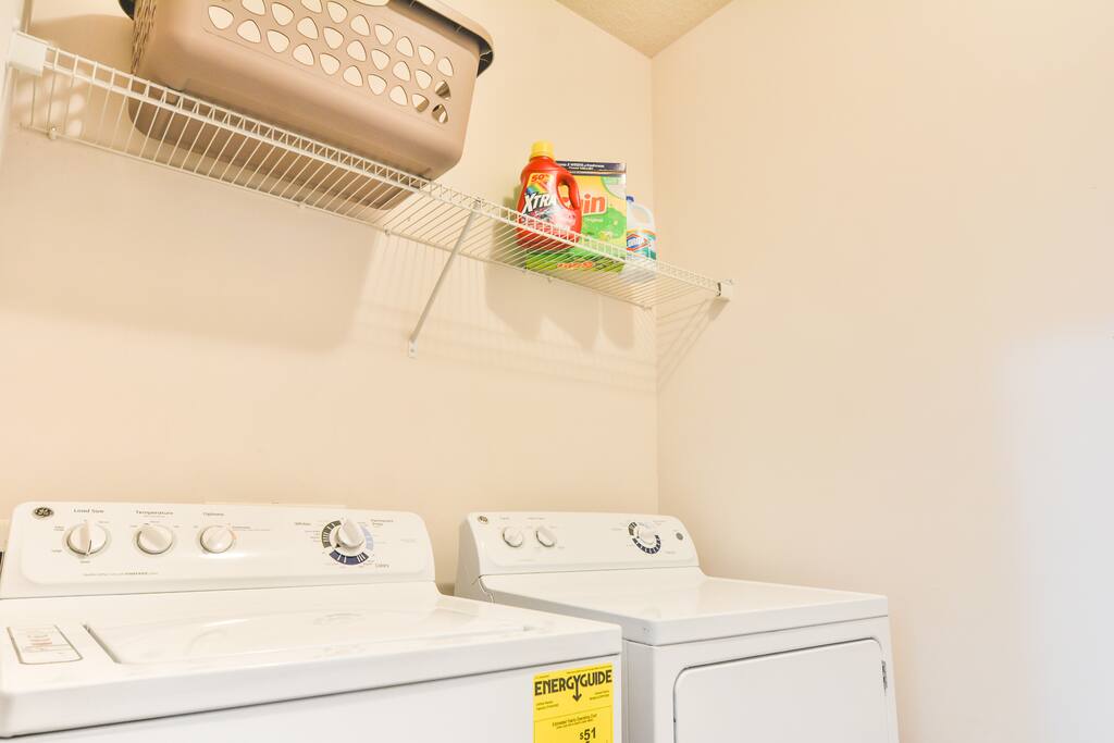 A quick view into the laundry room.
