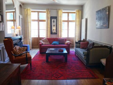 Charming cottage - historic district of La Charité