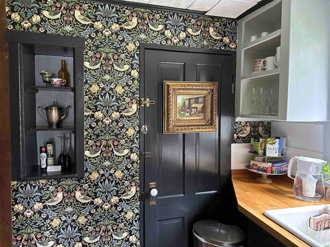 Retreat at Sea Cloud Cottage in Historic Wiscasset
