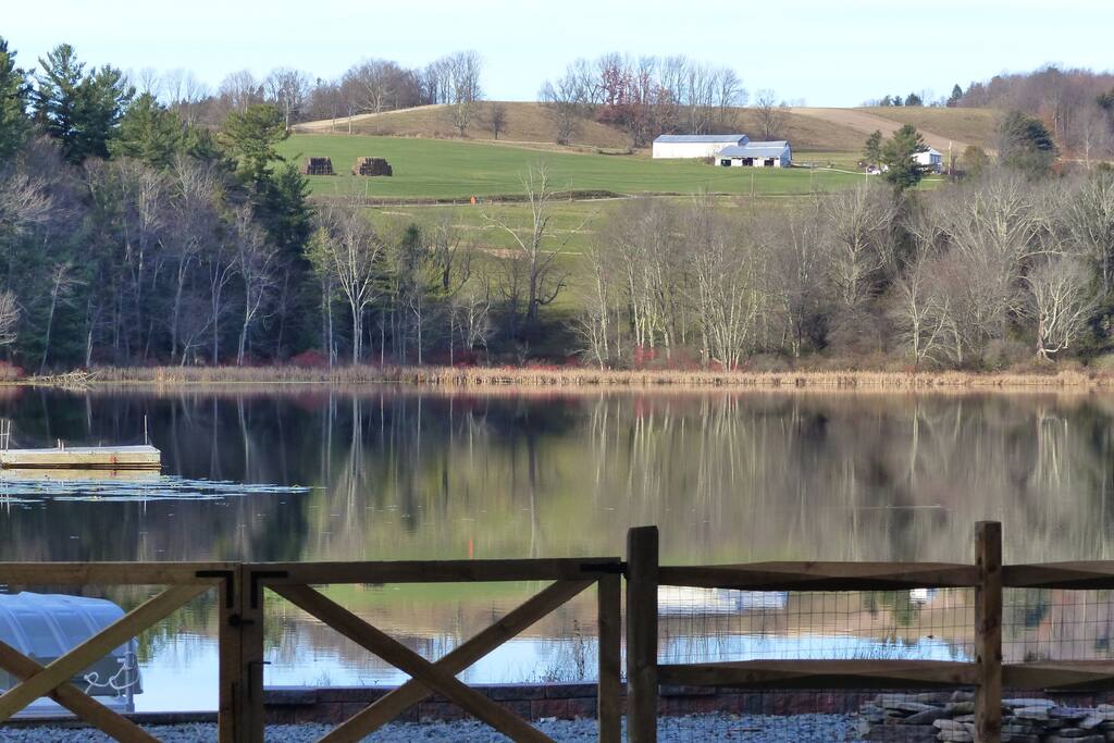 Little Elk Lake Cottage Cottages for Rent in Montrose, Pennsylvania