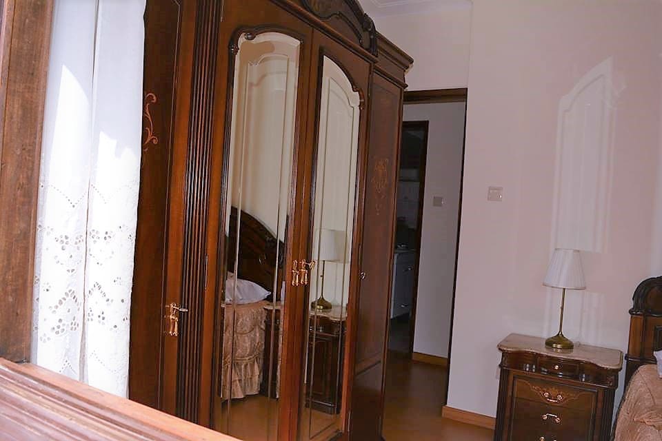 Šatníková skriňa vo všetkých izbách