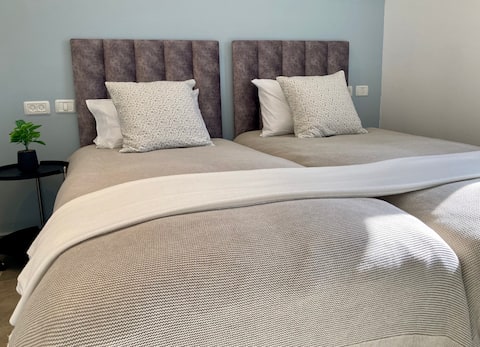 Lovely Private Duplex in Prime City Center