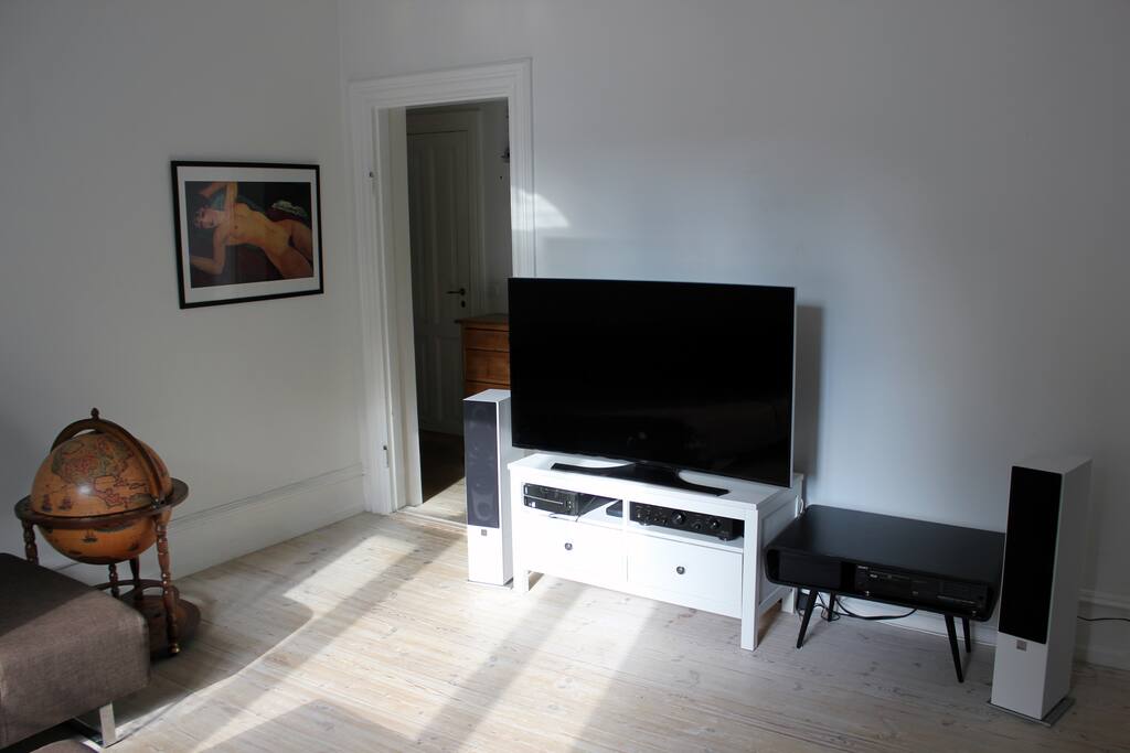 Smart TV and a stereo system.