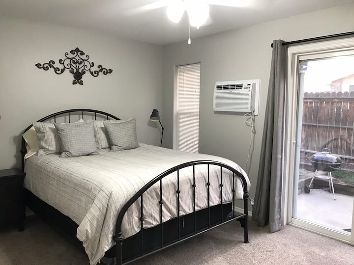 Glavna spavaća soba - Queen krevet