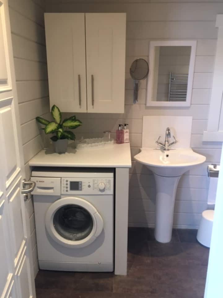 10 Best Airbnb Vacation Rentals In Three Rivers District, England