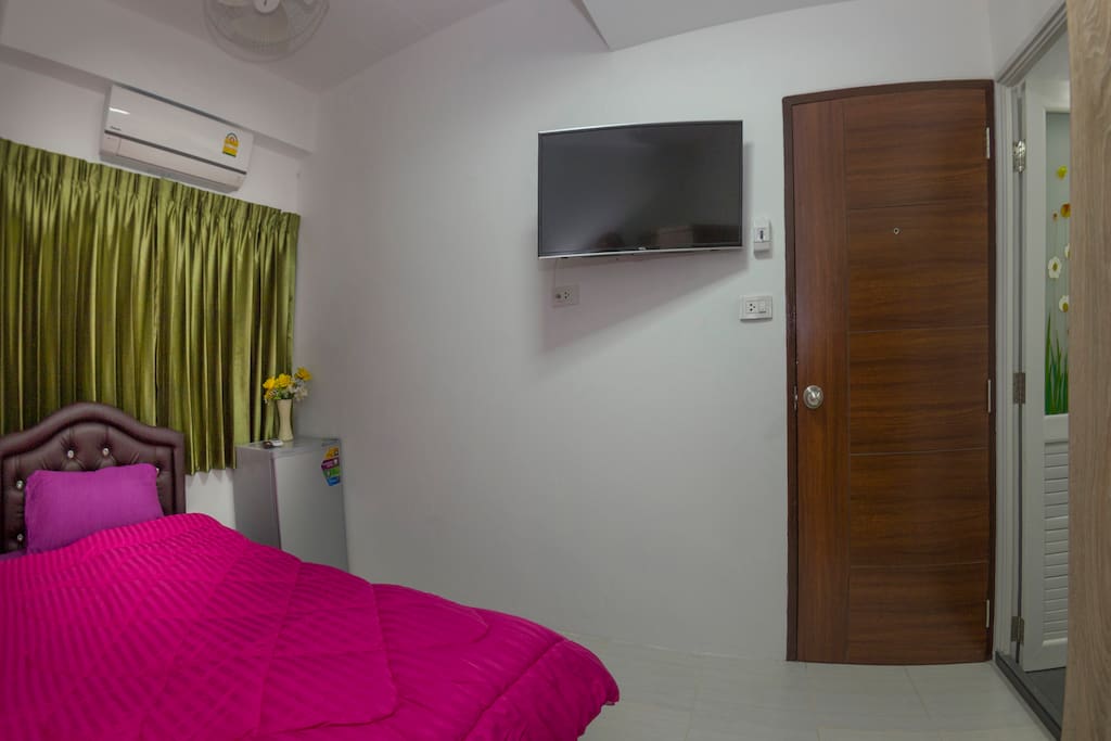 Single bed studio