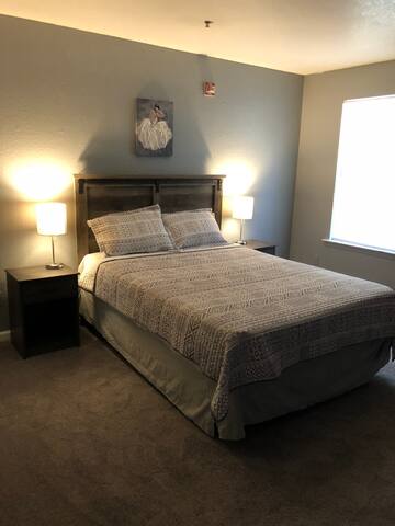 Stylish, Cozy, and Conveniently Located