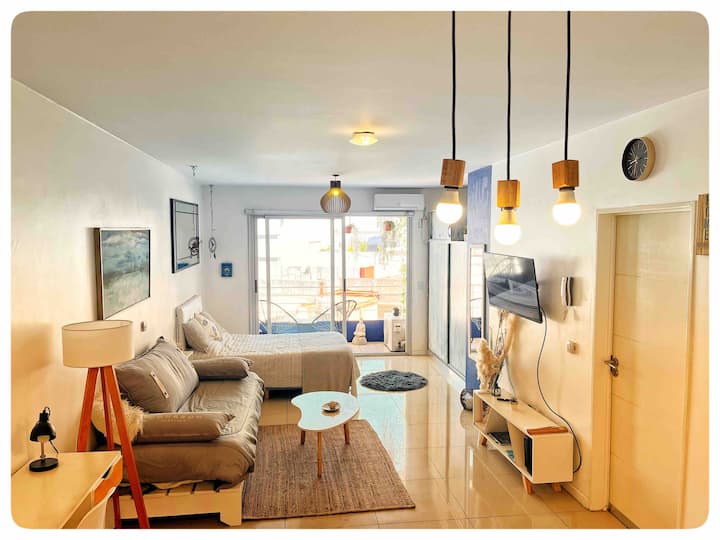 Monoambiente con balcón en Chacarita