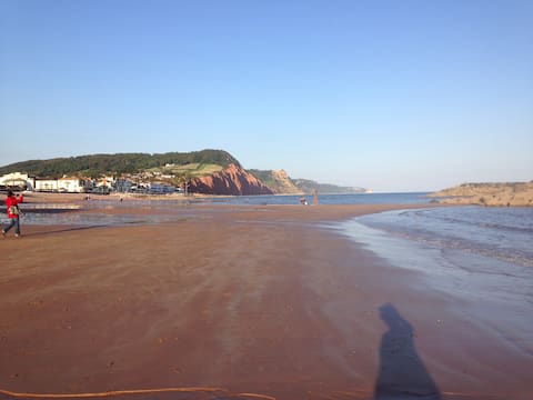 Top Airbnb: Charming Victorian Terrace in Sidmouth