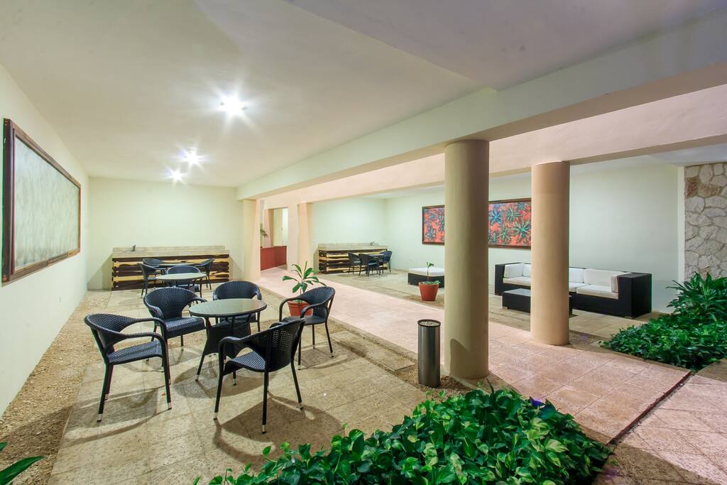 Chair,Furniture,Patio,Column,Pillar