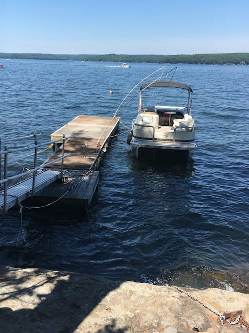 DEEP WATER (25-40 FT) DOCK