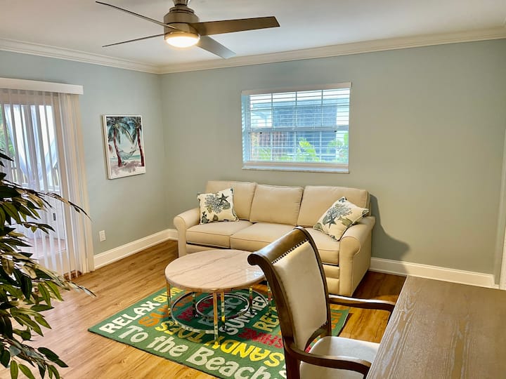 Den/Office with queen pull-out sofa and french door leading out to lanai.