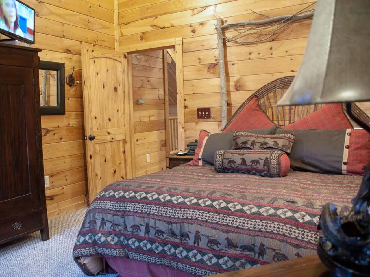 Watershed Resort Cabin 1 2 Story 1 Bedroom Cabins For Rent