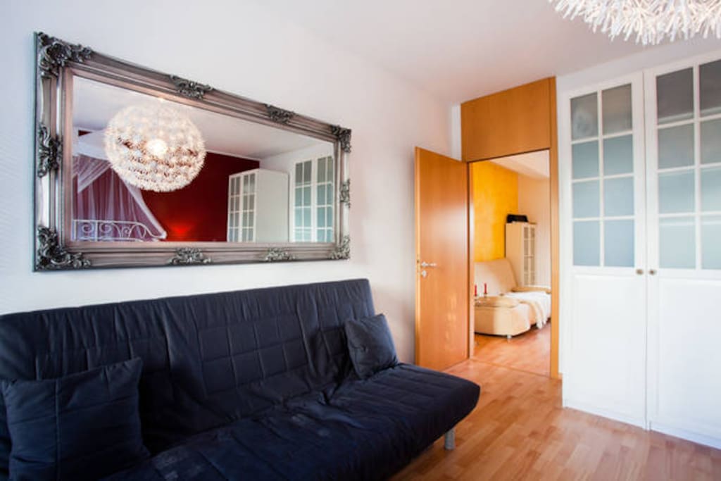 Sofabett im Schlafzimmer