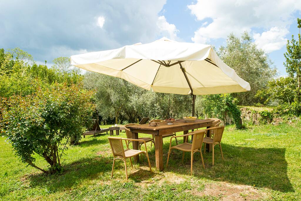Colazione in giardino