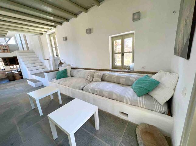 Sunset Sifnos Villa gallery image 5