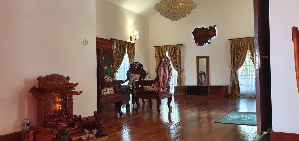 Airbnb performant: ATYPICAL CAMBODIAN STYLE TOP OF VILLA, POOL à Marseille 15e Arrondissement