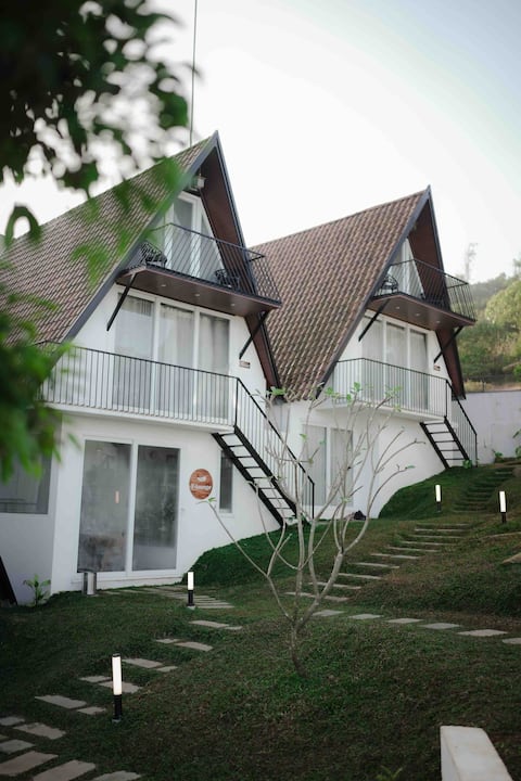 Premium AC A frame cottage with balcony|Trip Mount