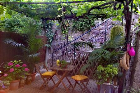 Chambre calme avec grand jardin et terasse