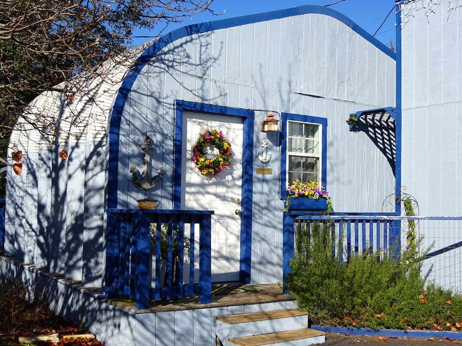 Welcome to the Canyon Lake Guest House!