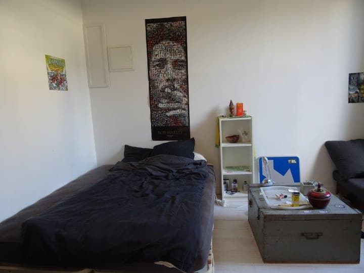 Spálňa 14 m ² posteľ 140*200