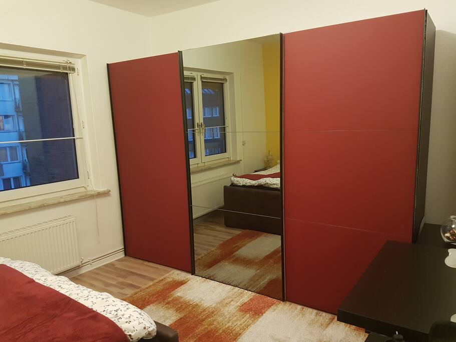 Kleiderschrank