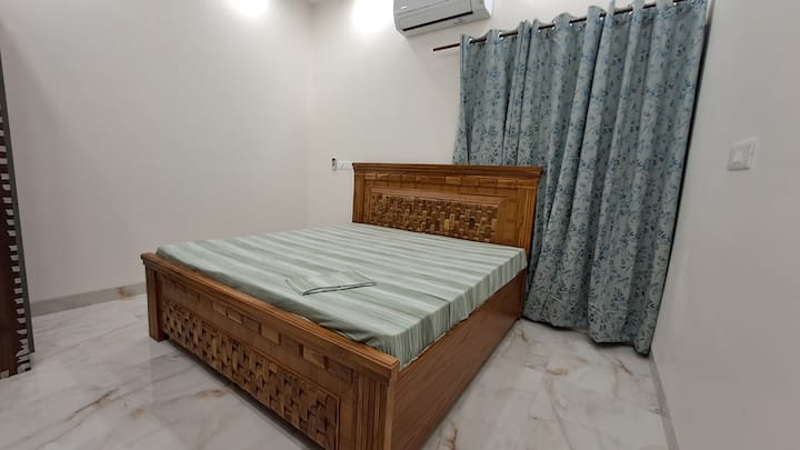 3e chambre avec salle de bain attenante