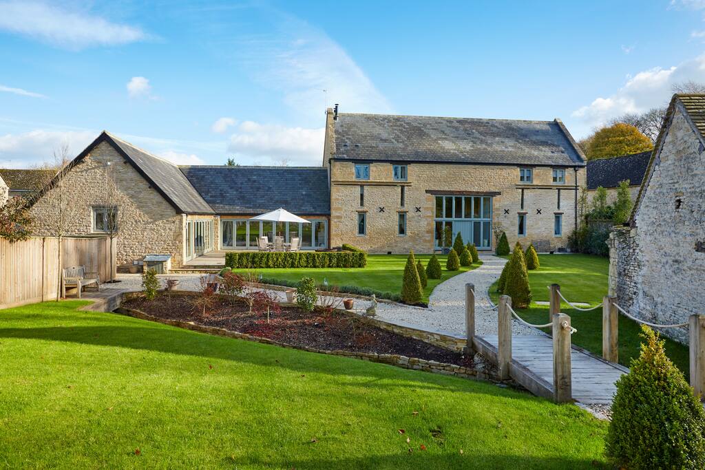 Luxury Grade II listed Cotswold barn conversion - Houses Luxury Grade II listed Cotswold barn conversion - Houses