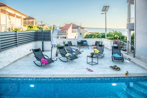 Successful Airbnb property: Luxury pool house **SWEET DREAMS** 3 in Općina Dugi Rat
