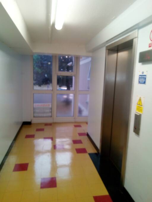 1ST FLOOR LANDING