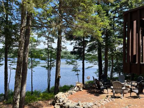 Hidden Hideaway on Molega Lake