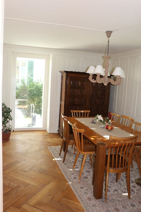 Dinning room with access to the little garden
