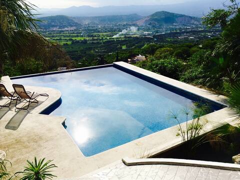 Residence with panoramic view in golf club