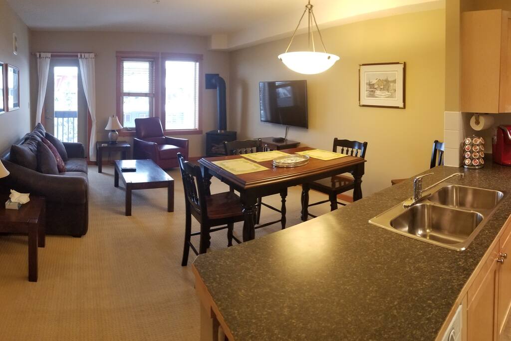 Cozy 2 Bedroom Suite-Perfect Mountain Getaway!