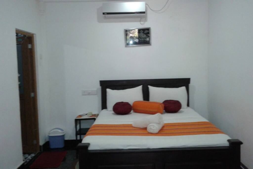 with side table and bin