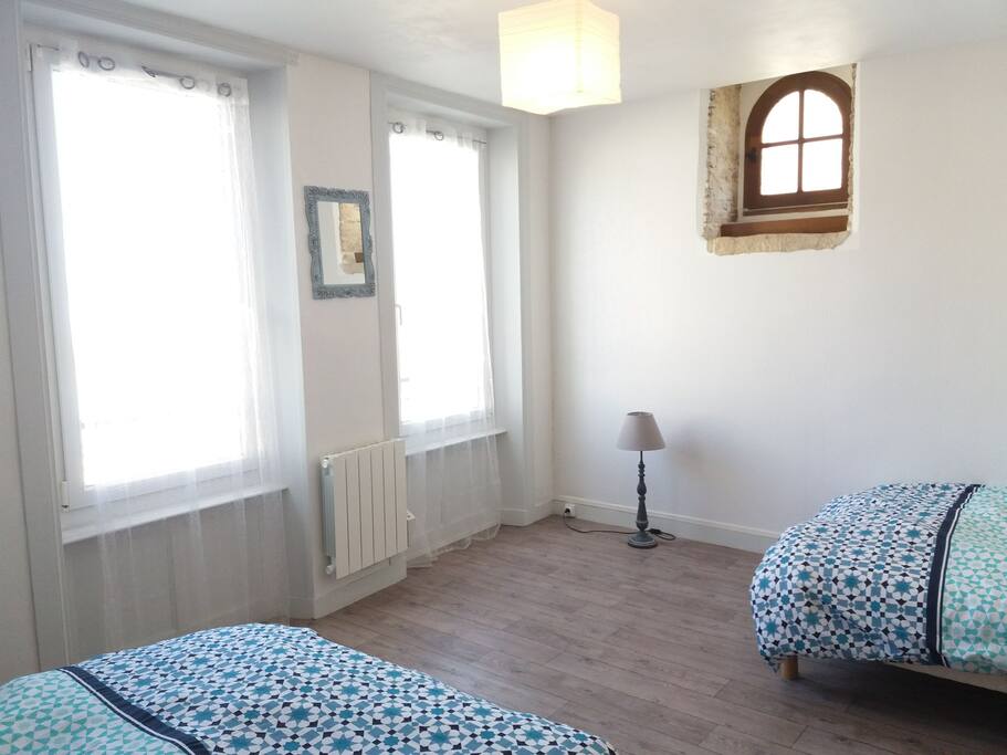 chambre 2 (1er étage )