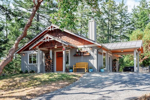 Smoky Mountain Retreat-The Forest Cabin