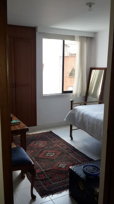 room for rent.