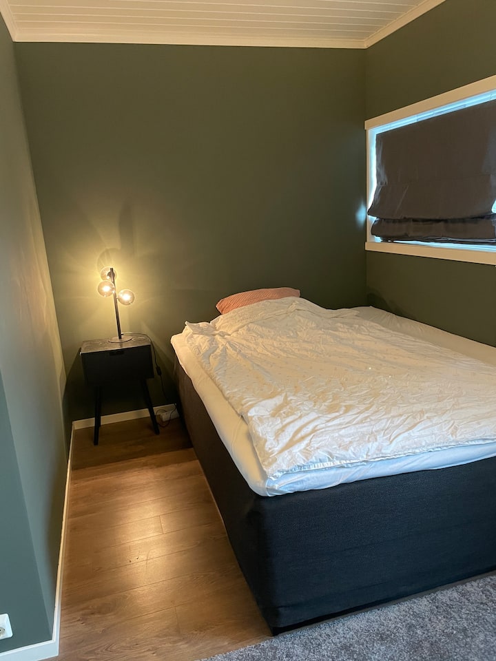 Საძინებელი 2 ორადგილიანი საწოლით