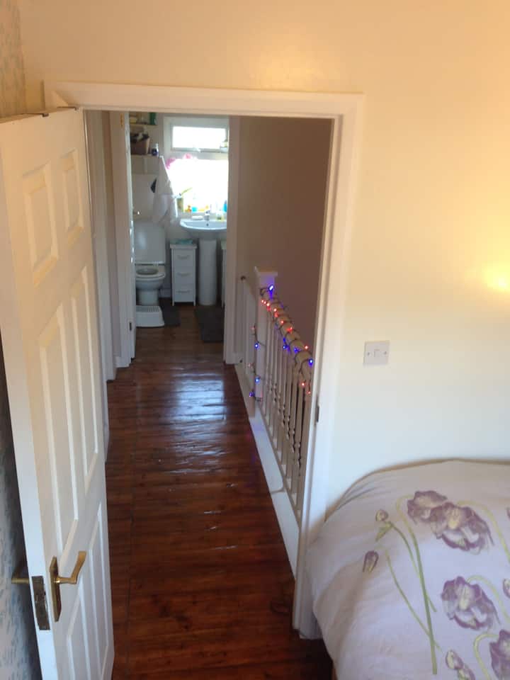 Დაშვება, ხედი ოთახიდან