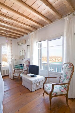 Grand Villa OZAR Psarrou gallery image 4