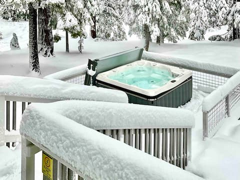 Top performing Airbnb: The Knotty Pine with HOT TUB, EV Charger, Rec Room in Dorrington