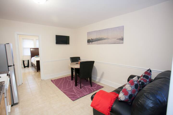 Private Basement-apt in Logan Circle DC!