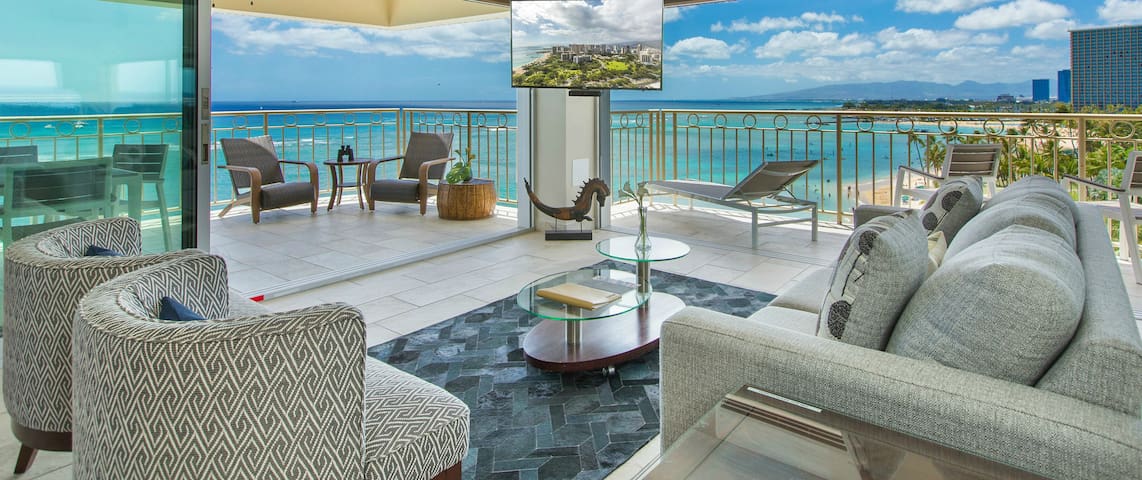 A View to Die for! 3bedroom 3bath on Waikiki Beach