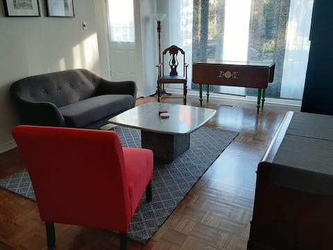Byward Market Belle- 2 bdrm apart near everything!