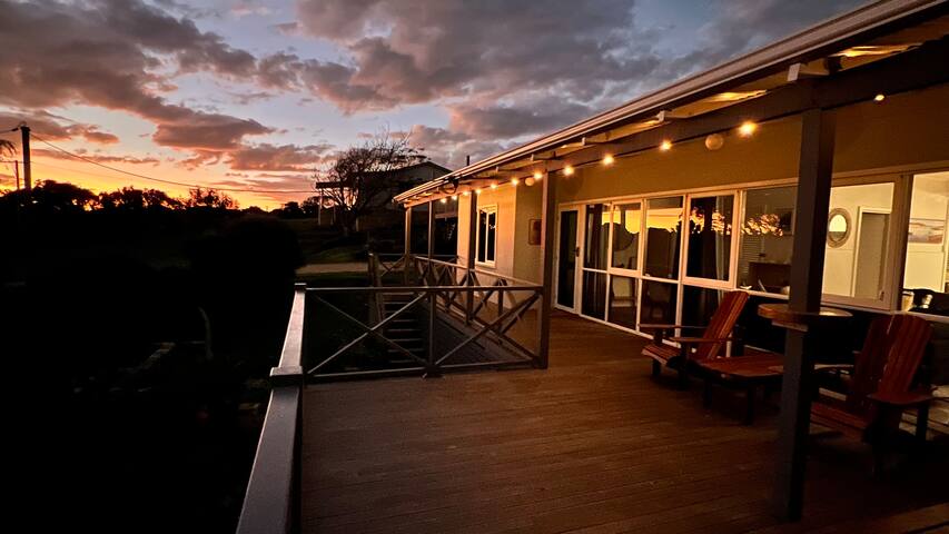 Moore to Sea~Spectacular views in stylish comfort gallery image 4