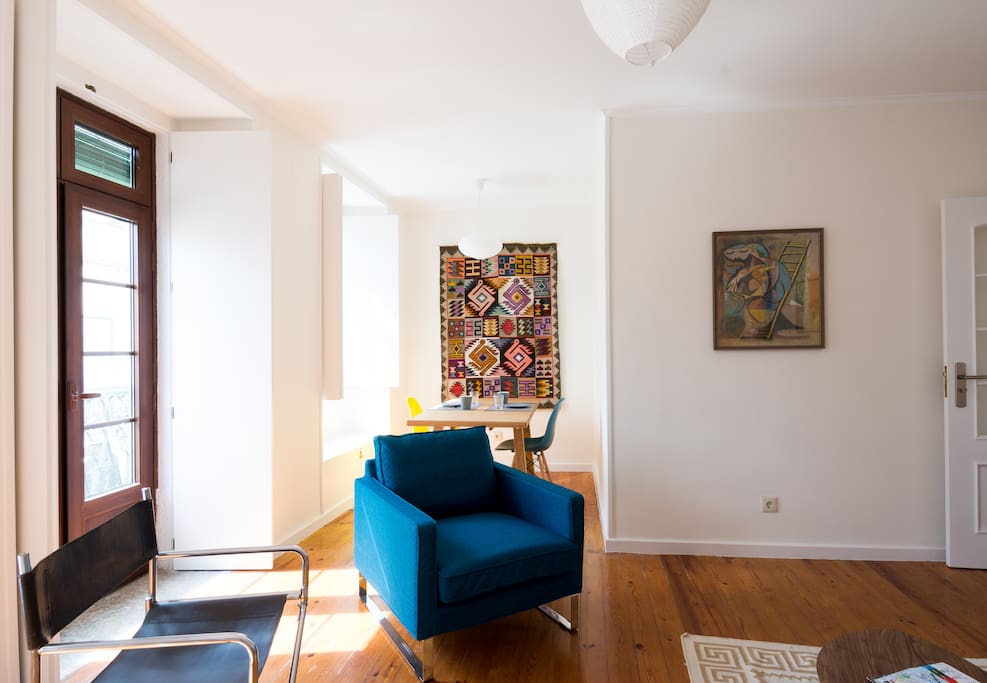 Relax and enjoy! (Living Room)
