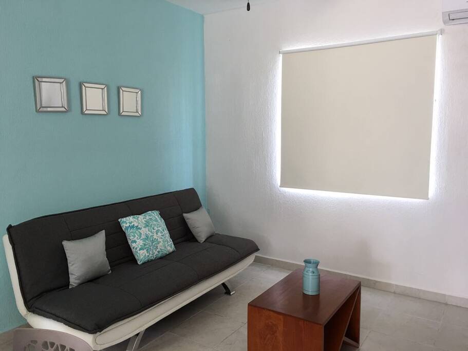 Sala con sofá cama, smart tv y aire!