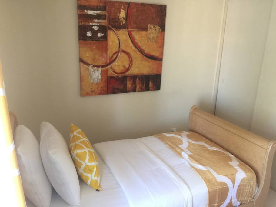 Twin Sleigh Bed